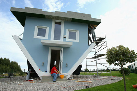 upsidedownhouse09.jpg