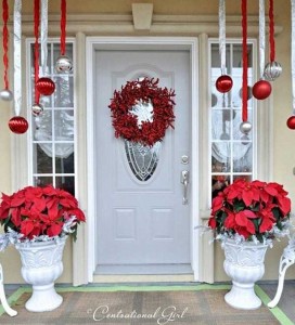 40 Cool DIY Decorating Ideas For Christmas Front Porch - WooHome