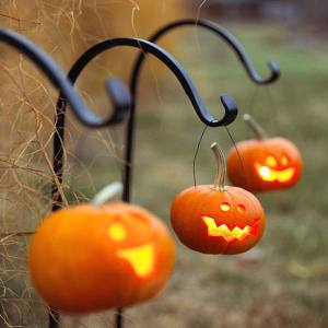19 Easy and Spooky DIY Lights for Halloween Night - WooHome
