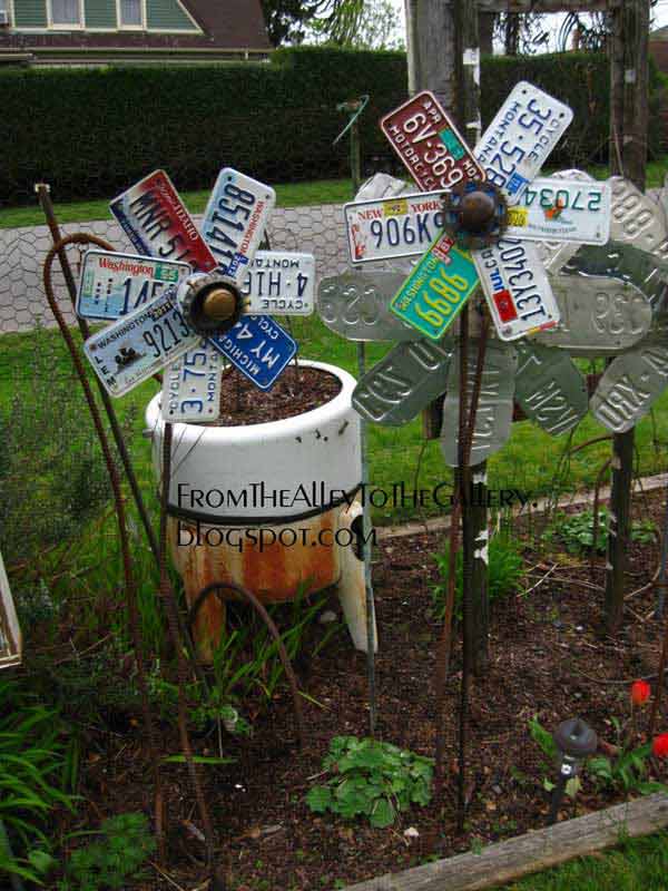 89+ Salvaged garden art projects - easy projects to enhance your garden!