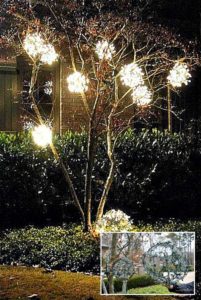 10 Cool Ideas to Decorate Garden or Yard Trees for Christmas - WooHome