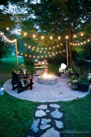 27 DIY String Lights Ideas For Fall Porch and Yard - WooHome