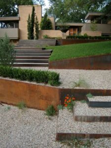 38 Practical Retaining Wall Ideas Using Affordable Materials